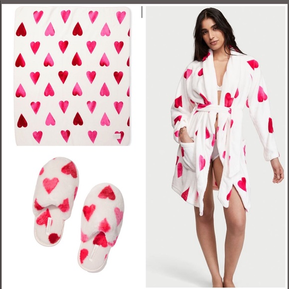 PINK Victoria's Secret Other - Victoria Secret Sherpa Blanket Pink & Red Hearts 60" x 50" Robe M/L Slippers  M